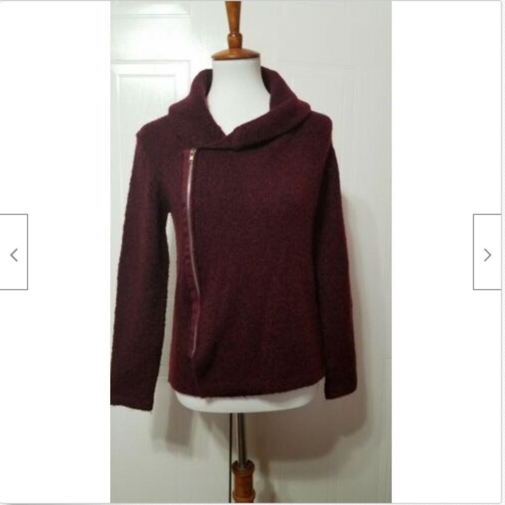 Love Tree Sweater Burgundy Size Small